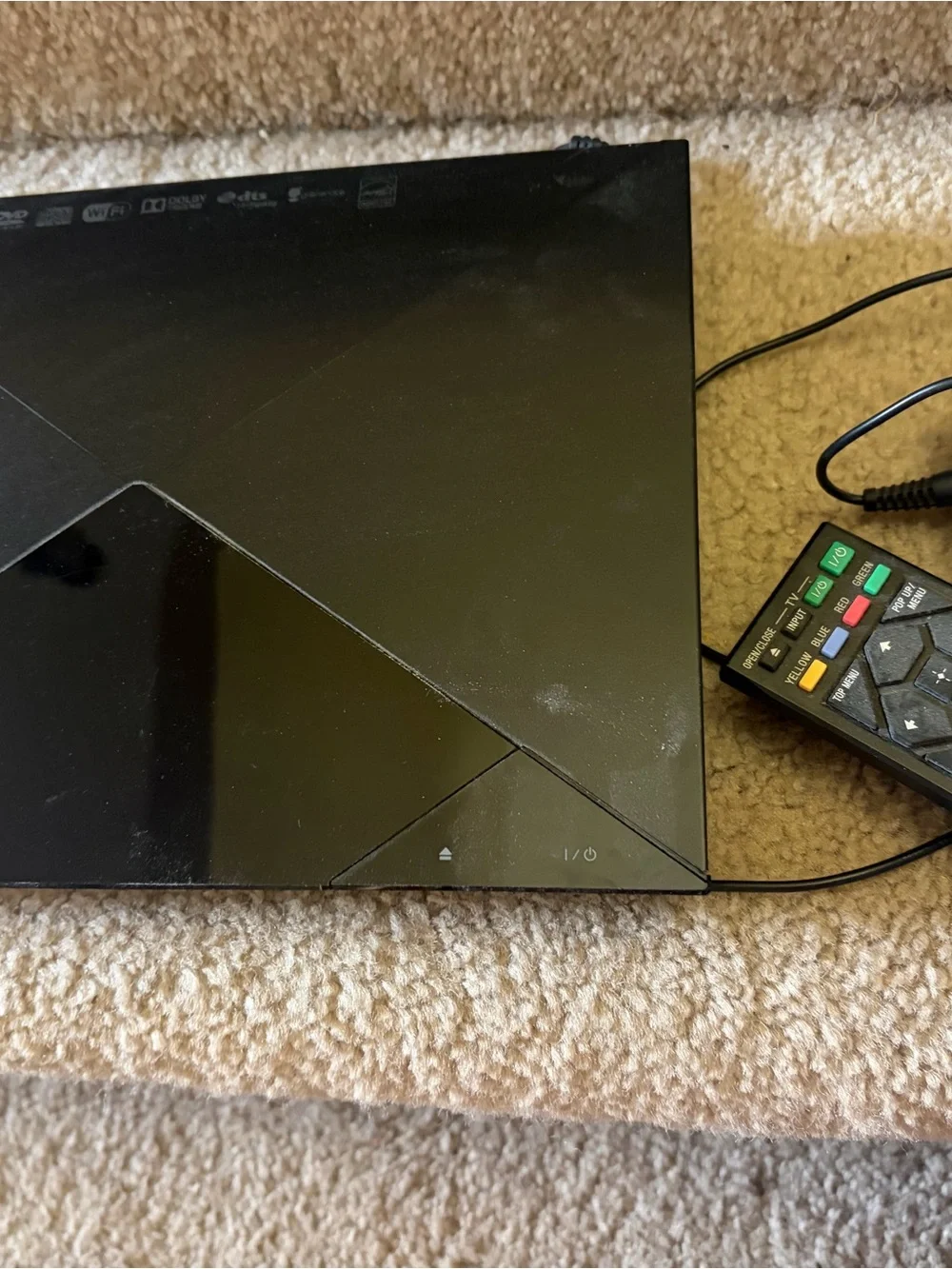 Sony Sleek Black blu ray media Player with Gloss & Matte Paneling